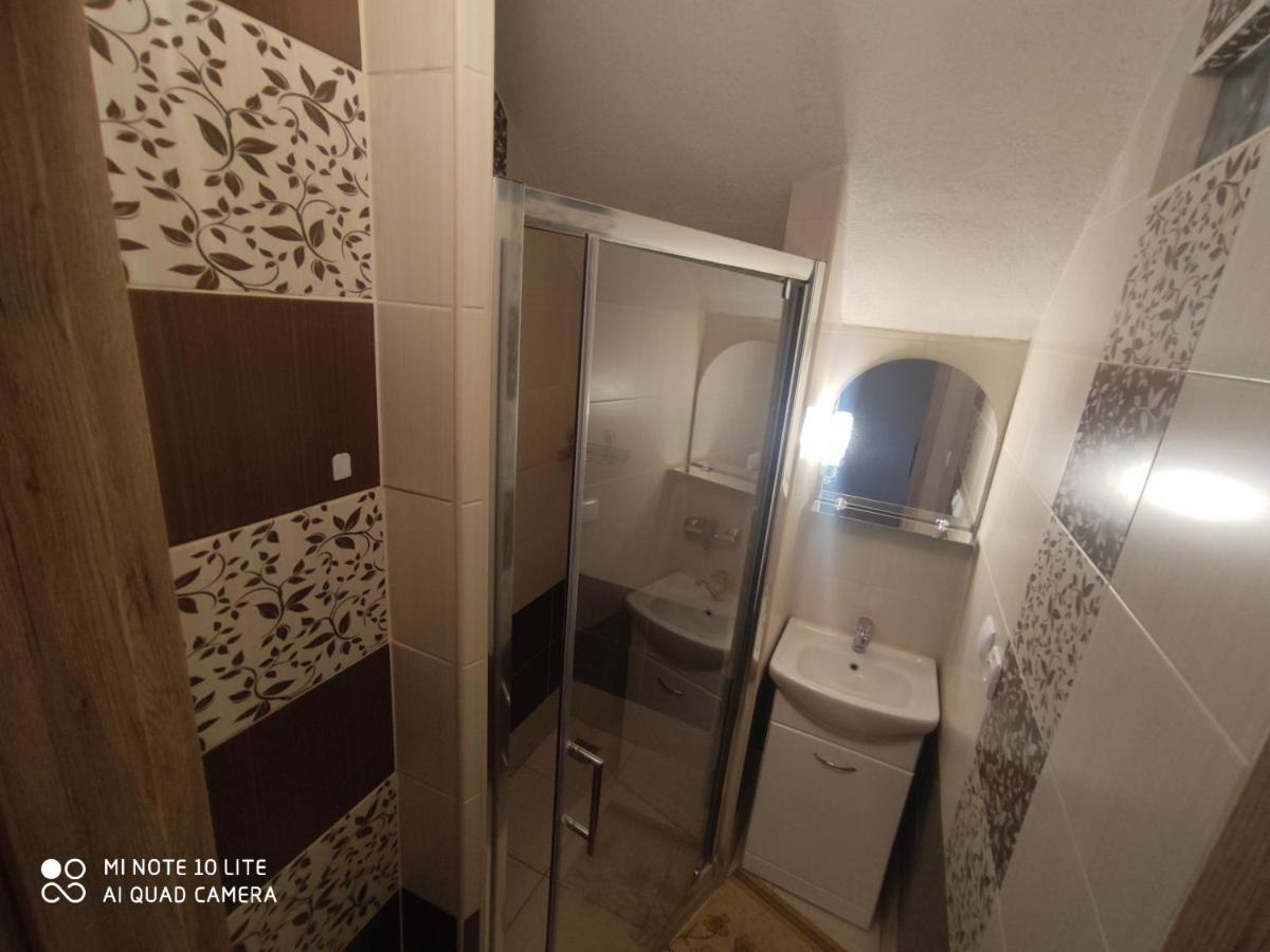 Apartman Lucky 5 Izbovy Rodinny Dom Kültér fotó